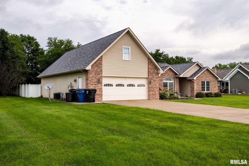 1710 George Sims Road, Marion, Illinois 62959, 4 Bedrooms Bedrooms, 0 ,3 BathroomsBathrooms,Residential,For Sale,George Sims,0,RMAEB458968