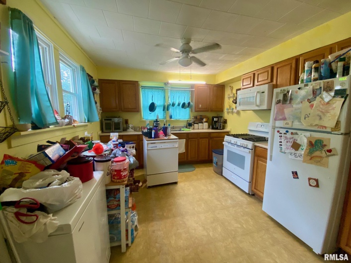 1120 Stotlar Street, Herrin, Illinois 62948, 2 Bedrooms Bedrooms, 0 ,1 BathroomBathrooms,Residential,For Sale,Stotlar,0,RMAEB458972