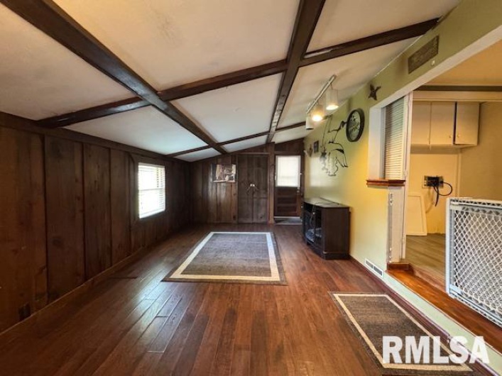 521 5TH Street, Herrin, Illinois 62948, 4 Bedrooms Bedrooms, 0 ,2 BathroomsBathrooms,Residential,For Sale,5TH,0,RMAEB458974