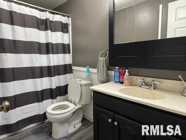 521 5TH Street, Herrin, Illinois 62948, 4 Bedrooms Bedrooms, 0 ,2 BathroomsBathrooms,Residential,For Sale,5TH,0,RMAEB458974