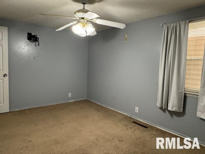 521 5TH Street, Herrin, Illinois 62948, 4 Bedrooms Bedrooms, 0 ,2 BathroomsBathrooms,Residential,For Sale,5TH,0,RMAEB458974