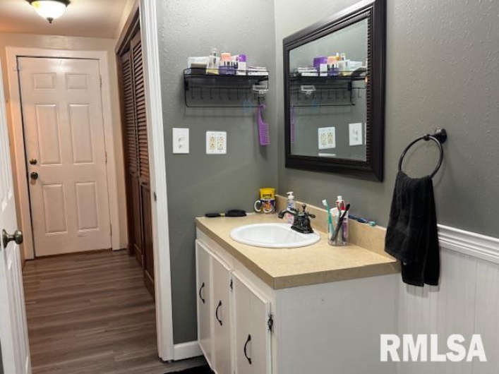 521 5TH Street, Herrin, Illinois 62948, 4 Bedrooms Bedrooms, 0 ,2 BathroomsBathrooms,Residential,For Sale,5TH,0,RMAEB458974