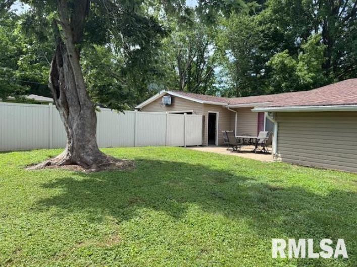 521 5TH Street, Herrin, Illinois 62948, 4 Bedrooms Bedrooms, 0 ,2 BathroomsBathrooms,Residential,For Sale,5TH,0,RMAEB458974
