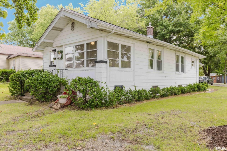 220 8TH Street, Herrin, Illinois 62948, 2 Bedrooms Bedrooms, 0 ,2 BathroomsBathrooms,Residential,For Sale,8TH,0,RMAEB458969