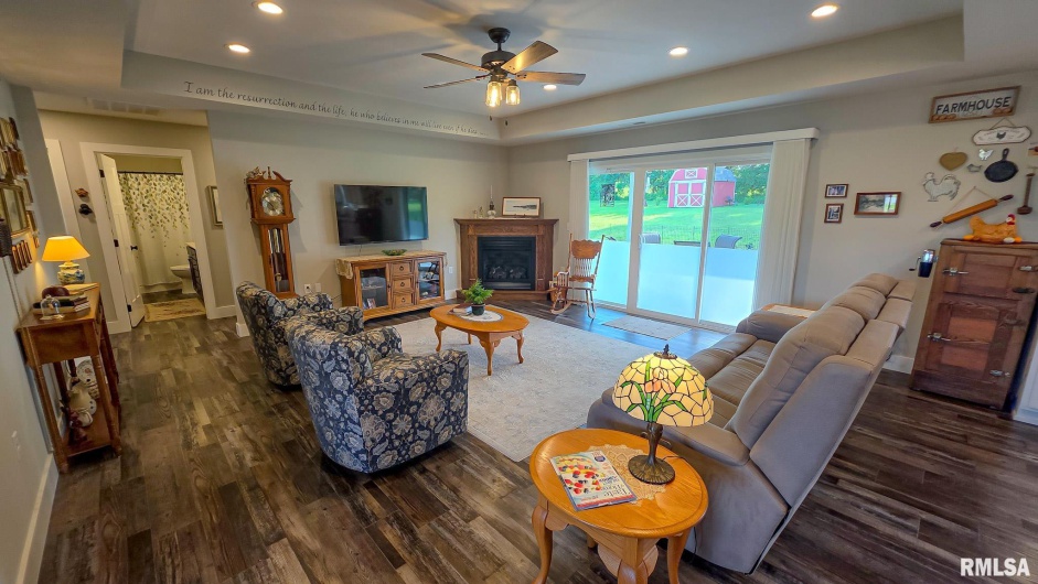 16201 Reeder Road, Marion, Illinois 62959, 4 Bedrooms Bedrooms, 0 ,2 BathroomsBathrooms,Residential,For Sale,Reeder,0,RMAEB458979