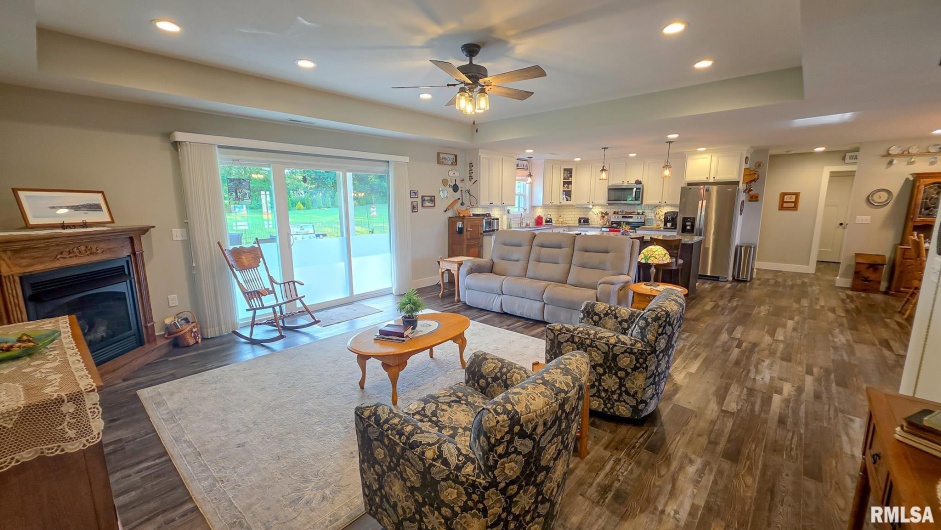 16201 Reeder Road, Marion, Illinois 62959, 4 Bedrooms Bedrooms, 0 ,2 BathroomsBathrooms,Residential,For Sale,Reeder,0,RMAEB458979