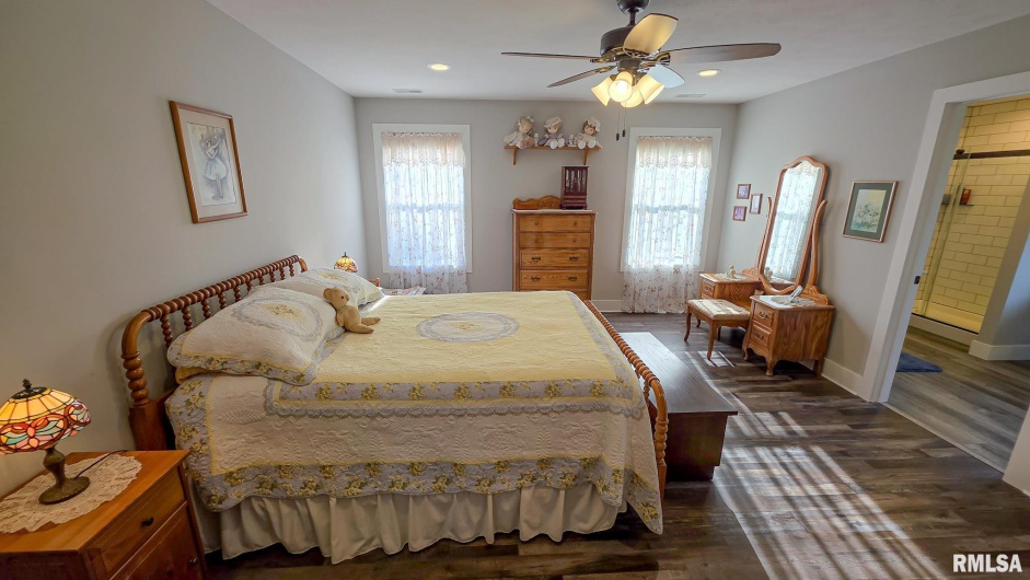 16201 Reeder Road, Marion, Illinois 62959, 4 Bedrooms Bedrooms, 0 ,2 BathroomsBathrooms,Residential,For Sale,Reeder,0,RMAEB458979