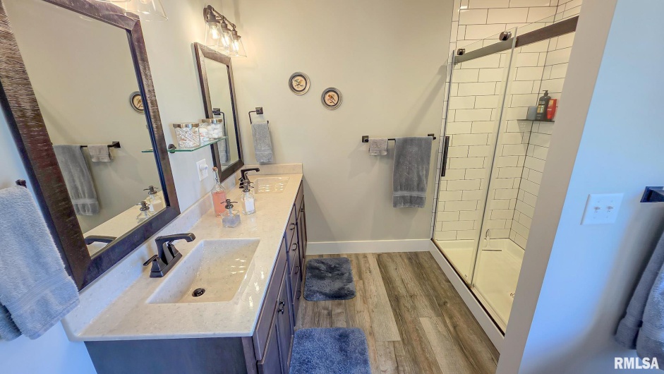 16201 Reeder Road, Marion, Illinois 62959, 4 Bedrooms Bedrooms, 0 ,2 BathroomsBathrooms,Residential,For Sale,Reeder,0,RMAEB458979