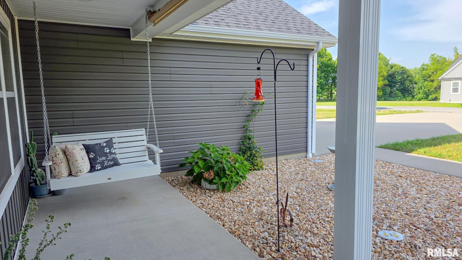 16201 Reeder Road, Marion, Illinois 62959, 4 Bedrooms Bedrooms, 0 ,2 BathroomsBathrooms,Residential,For Sale,Reeder,0,RMAEB458979