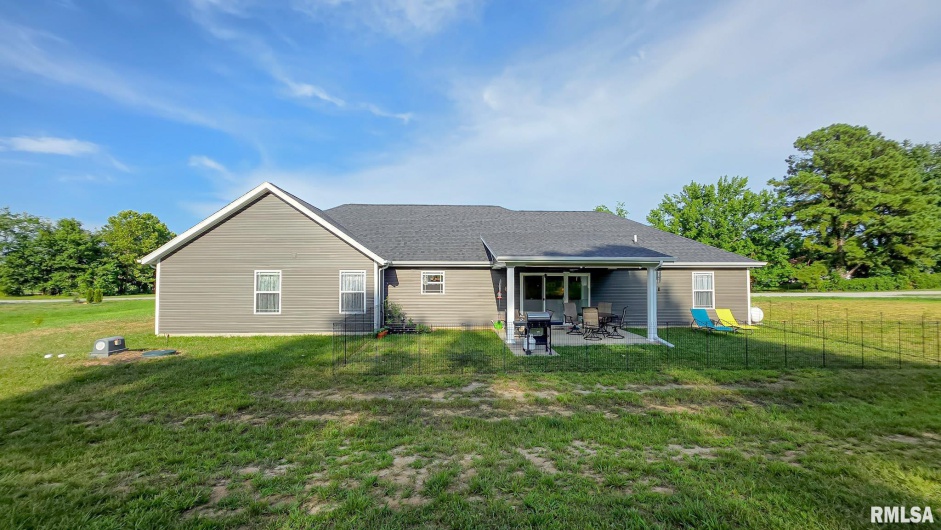 16201 Reeder Road, Marion, Illinois 62959, 4 Bedrooms Bedrooms, 0 ,2 BathroomsBathrooms,Residential,For Sale,Reeder,0,RMAEB458979