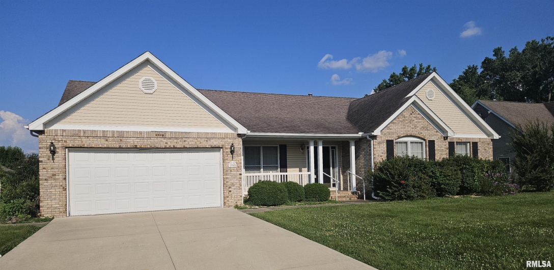1905 DAWN Drive, Marion, Illinois 62959-3764, 3 Bedrooms Bedrooms, 0 ,2 BathroomsBathrooms,Residential,For Sale,DAWN,0,RMAEB458704