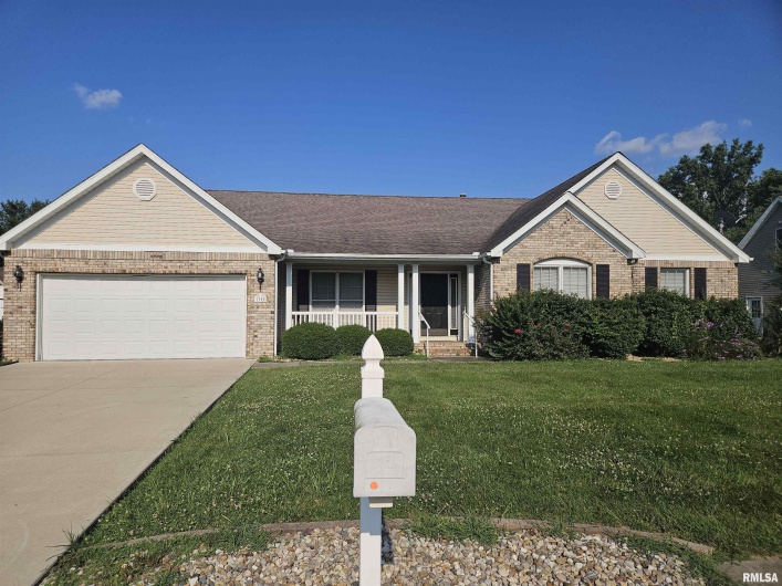 1905 DAWN Drive, Marion, Illinois 62959-3764, 3 Bedrooms Bedrooms, 0 ,2 BathroomsBathrooms,Residential,For Sale,DAWN,0,RMAEB458704