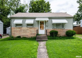 511 DAVIS Street, Carbondale, Illinois 62901, 2 Bedrooms Bedrooms, 0 ,1 BathroomBathrooms,Residential,For Sale,DAVIS,0,RMAEB458983