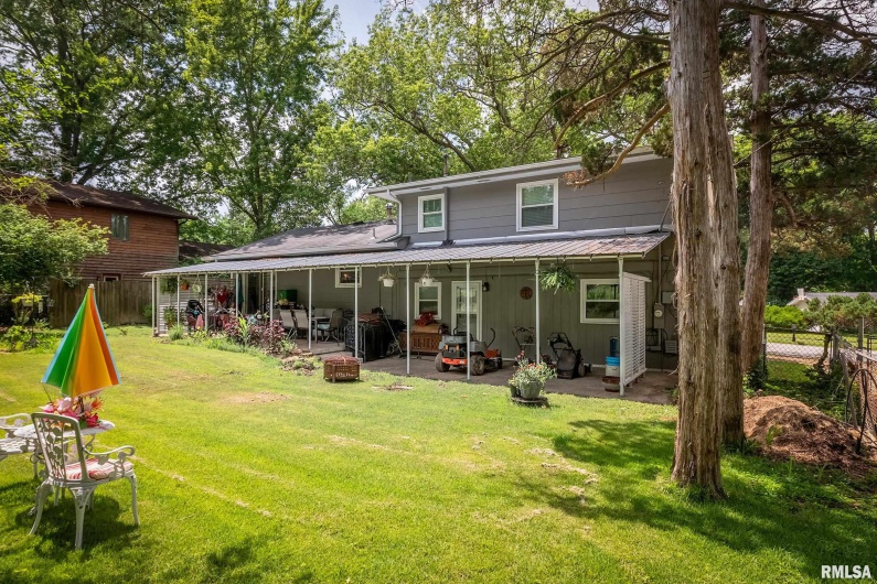 905 GLENVIEW Drive, Carbondale, Illinois 62901, 3 Bedrooms Bedrooms, 0 ,1 BathroomBathrooms,Residential,For Sale,GLENVIEW,0,RMAQC4265698