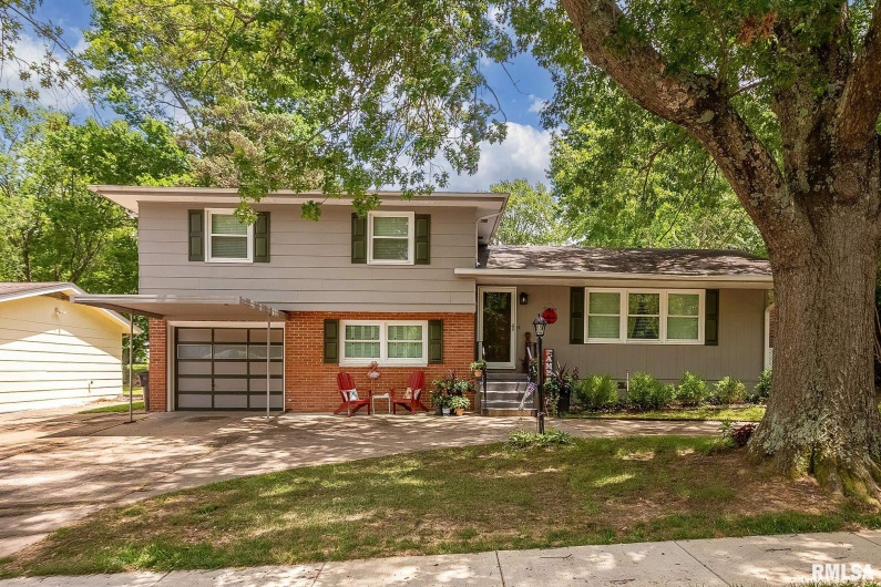 905 GLENVIEW Drive, Carbondale, Illinois 62901, 3 Bedrooms Bedrooms, 0 ,1 BathroomBathrooms,Residential,For Sale,GLENVIEW,0,RMAQC4265698