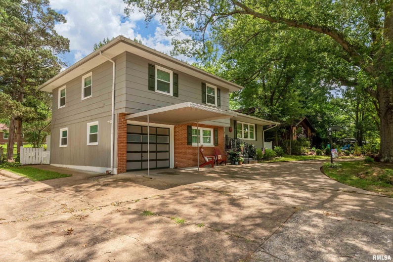 905 GLENVIEW Drive, Carbondale, Illinois 62901, 3 Bedrooms Bedrooms, 0 ,1 BathroomBathrooms,Residential,For Sale,GLENVIEW,0,RMAQC4265698