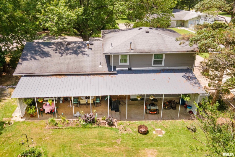 905 GLENVIEW Drive, Carbondale, Illinois 62901, 3 Bedrooms Bedrooms, 0 ,1 BathroomBathrooms,Residential,For Sale,GLENVIEW,0,RMAQC4265698