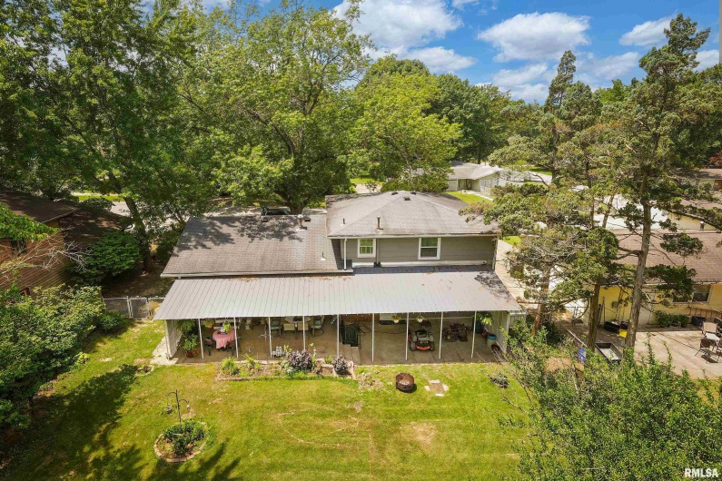 905 GLENVIEW Drive, Carbondale, Illinois 62901, 3 Bedrooms Bedrooms, 0 ,1 BathroomBathrooms,Residential,For Sale,GLENVIEW,0,RMAQC4265698