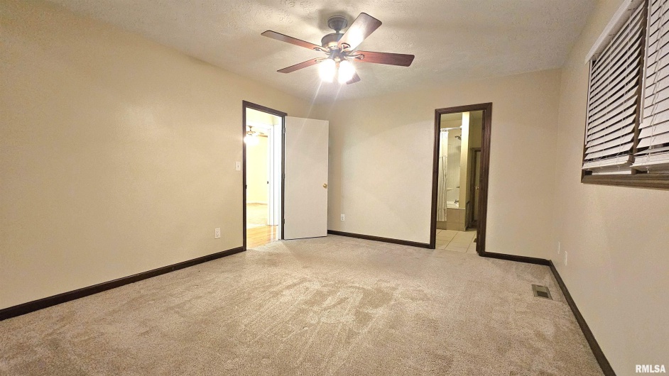 3000 CLIFTON Court, Marion, Illinois 62959, 3 Bedrooms Bedrooms, 0 ,2 BathroomsBathrooms,Residential,For Sale,CLIFTON,0,RMAEB456355