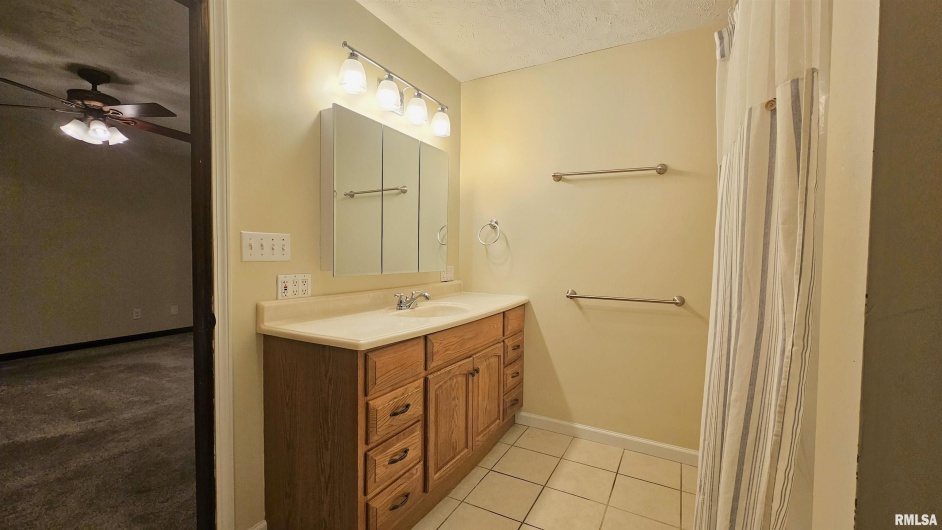 3000 CLIFTON Court, Marion, Illinois 62959, 3 Bedrooms Bedrooms, 0 ,2 BathroomsBathrooms,Residential,For Sale,CLIFTON,0,RMAEB456355