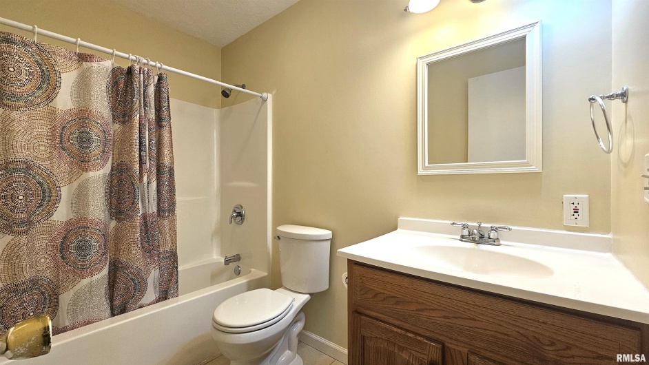 3000 CLIFTON Court, Marion, Illinois 62959, 3 Bedrooms Bedrooms, 0 ,2 BathroomsBathrooms,Residential,For Sale,CLIFTON,0,RMAEB456355