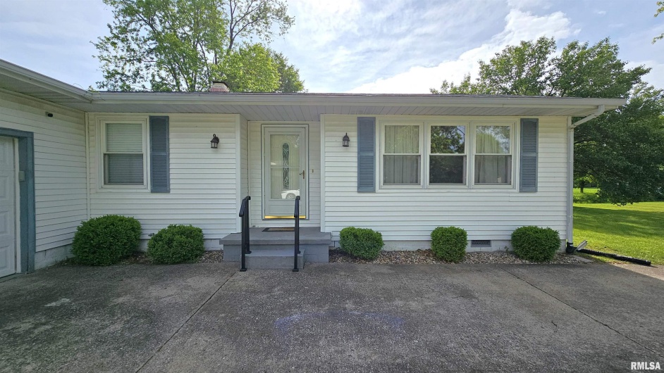 3000 CLIFTON Court, Marion, Illinois 62959, 3 Bedrooms Bedrooms, 0 ,2 BathroomsBathrooms,Residential,For Sale,CLIFTON,0,RMAEB456355