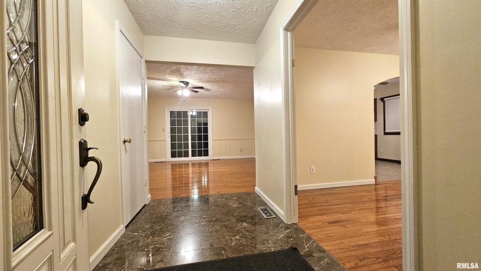 3000 CLIFTON Court, Marion, Illinois 62959, 3 Bedrooms Bedrooms, 0 ,2 BathroomsBathrooms,Residential,For Sale,CLIFTON,0,RMAEB456355