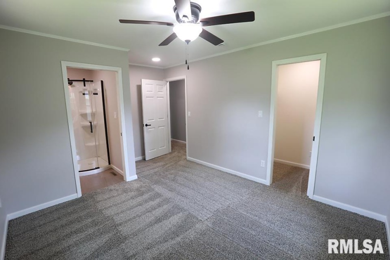 200 CIRCLE Drive, Herrin, Illinois 62948, 3 Bedrooms Bedrooms, 0 ,2 BathroomsBathrooms,Residential,For Sale,CIRCLE,0,RMAEB458991