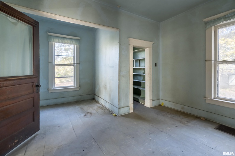 1250 PARK Street, Carbondale, Illinois 62901, 4 Bedrooms Bedrooms, 0 ,1 BathroomBathrooms,Residential,For Sale,PARK,0,RMAEB455822
