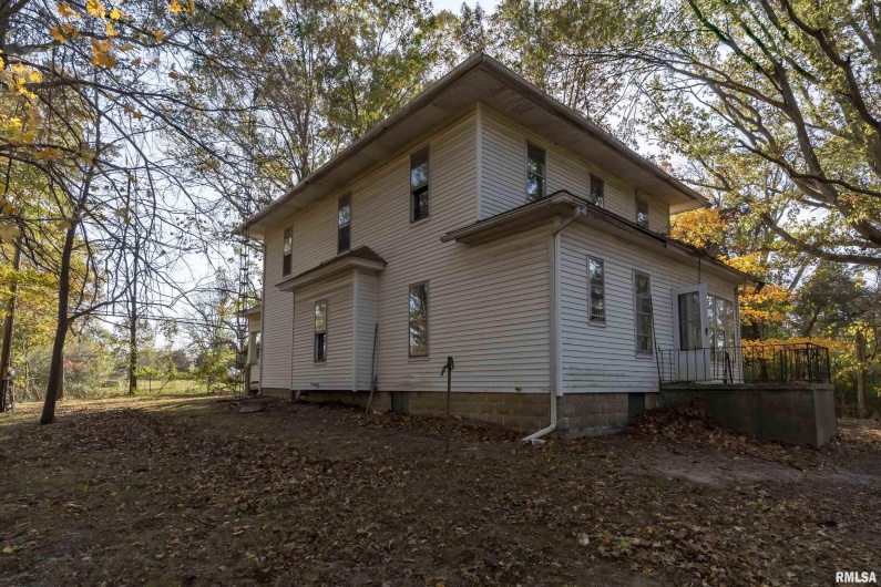 1250 PARK Street, Carbondale, Illinois 62901, 4 Bedrooms Bedrooms, 0 ,1 BathroomBathrooms,Residential,For Sale,PARK,0,RMAEB455822