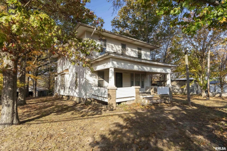 1250 PARK Street, Carbondale, Illinois 62901, 4 Bedrooms Bedrooms, 0 ,1 BathroomBathrooms,Residential,For Sale,PARK,0,RMAEB455822