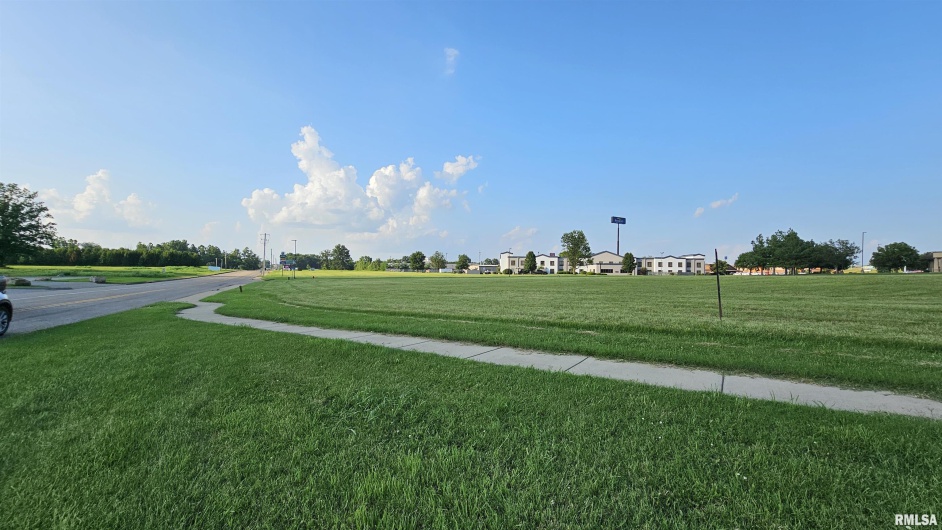 000 Halfway Road, Marion, Illinois 62959, 0 , 0 ,0,Commercial Sale,For Sale,Halfway,0,RMAEB458994