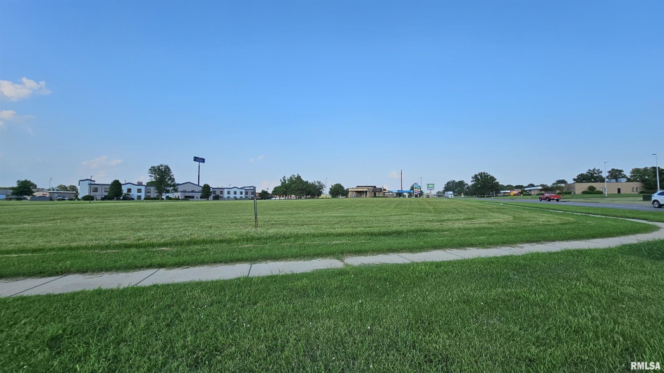 000 Halfway Road, Marion, Illinois 62959, 0 , 0 ,0,Commercial Sale,For Sale,Halfway,0,RMAEB458994