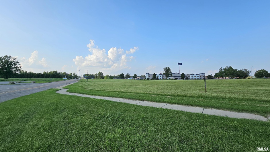 000 Halfway Road, Marion, Illinois 62959, 0 , 0 ,0,Commercial Sale,For Sale,Halfway,0,RMAEB458994