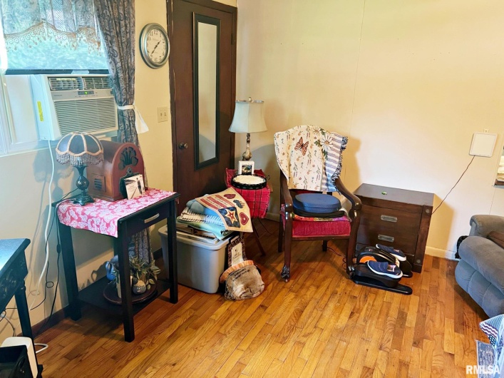 710 16TH Street, Metropolis, Illinois 62960, 2 Bedrooms Bedrooms, 0 ,1 BathroomBathrooms,Residential,For Sale,16TH,0,RMAEB458997