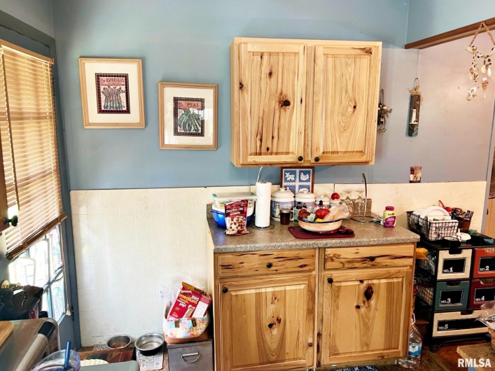 710 16TH Street, Metropolis, Illinois 62960, 2 Bedrooms Bedrooms, 0 ,1 BathroomBathrooms,Residential,For Sale,16TH,0,RMAEB458997