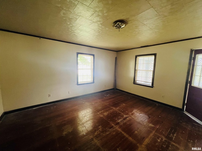 2417 1ST Street, Eldorado, Illinois 62930, 1 Bedroom Bedrooms, 0 ,1 BathroomBathrooms,Residential,For Sale,1ST,0,RMAEB458998