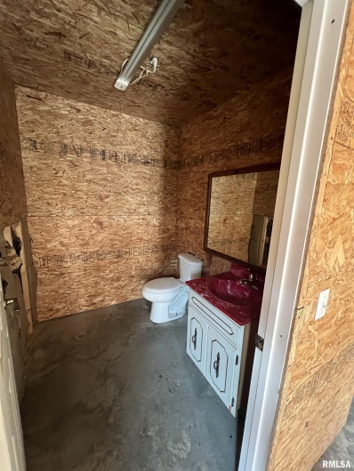 2417 1ST Street, Eldorado, Illinois 62930, 1 Bedroom Bedrooms, 0 ,1 BathroomBathrooms,Residential,For Sale,1ST,0,RMAEB458998