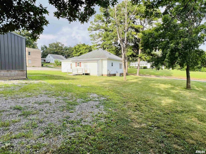 2417 1ST Street, Eldorado, Illinois 62930, 1 Bedroom Bedrooms, 0 ,1 BathroomBathrooms,Residential,For Sale,1ST,0,RMAEB458998