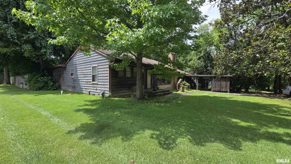 1004 TAYLOR Drive, Carbondale, Illinois 62901, 4 Bedrooms Bedrooms, 0 ,3 BathroomsBathrooms,Residential,For Sale,TAYLOR,0,RMAEB459004