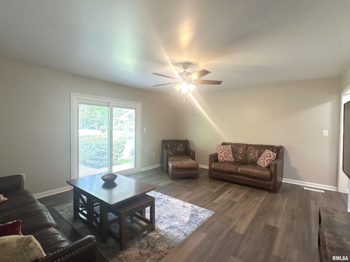 5559 COUNTRY CLUB Road, Murphysboro, Illinois 62966, 0 , 0 ,0,Residential Income,For Sale,COUNTRY CLUB,0,RMAEB459006