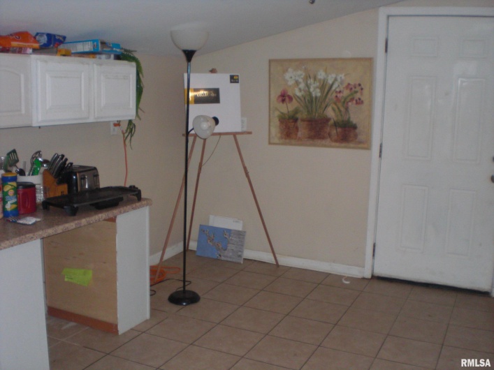 216 PECAN Street, DeSoto, Illinois 62924, 3 Bedrooms Bedrooms, 0 ,2 BathroomsBathrooms,Residential,For Sale,PECAN,0,RMAEB459009