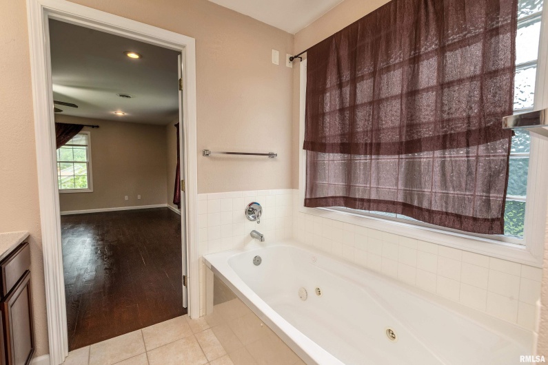 141 Pump Station Road, Makanda, Illinois 62958, 5 Bedrooms Bedrooms, 0 ,4 BathroomsBathrooms,Residential,For Sale,Pump Station,0,RMAEB459012