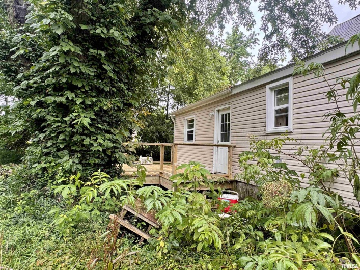 709 GARFIELD Street, Marion, Illinois 62959, 2 Bedrooms Bedrooms, 0 ,1 BathroomBathrooms,Residential,For Sale,GARFIELD,0,RMAEB459013