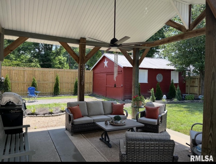 2139 HERBERT Street, Murphysboro, Illinois 62966, 2 Bedrooms Bedrooms, 0 ,1 BathroomBathrooms,Residential,For Sale,HERBERT,0,RMAEB459015