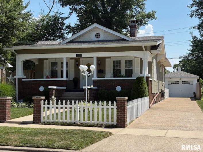 2139 HERBERT Street, Murphysboro, Illinois 62966, 2 Bedrooms Bedrooms, 0 ,1 BathroomBathrooms,Residential,For Sale,HERBERT,0,RMAEB459015