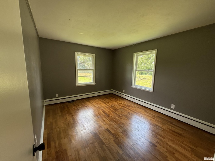 517 FREDERICK Street, Herrin, Illinois 62948, 3 Bedrooms Bedrooms, 0 ,1 BathroomBathrooms,Residential,For Sale,FREDERICK,0,RMAQC4265775