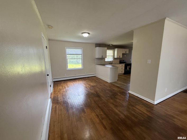 517 FREDERICK Street, Herrin, Illinois 62948, 3 Bedrooms Bedrooms, 0 ,1 BathroomBathrooms,Residential,For Sale,FREDERICK,0,RMAQC4265775