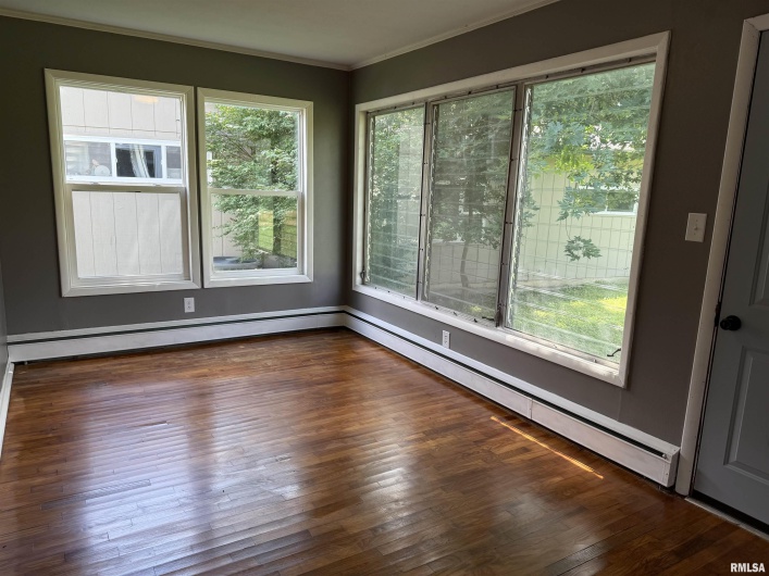 517 FREDERICK Street, Herrin, Illinois 62948, 3 Bedrooms Bedrooms, 0 ,1 BathroomBathrooms,Residential,For Sale,FREDERICK,0,RMAQC4265775