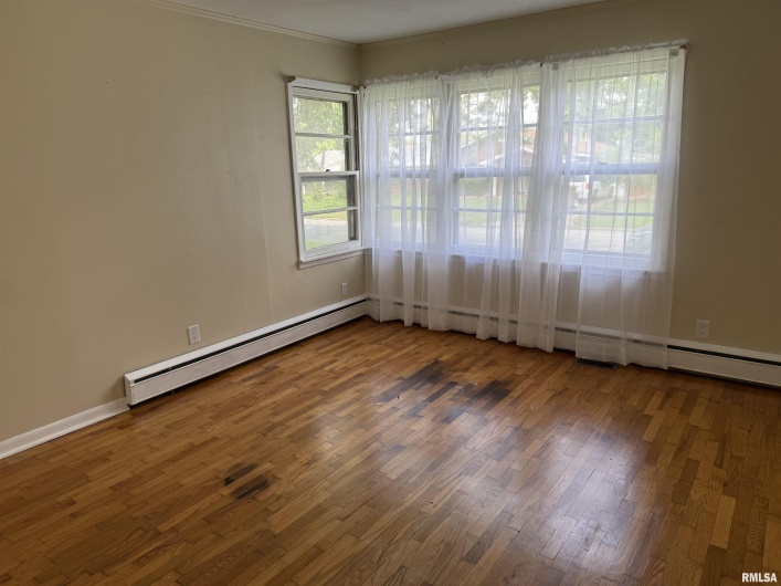 517 FREDERICK Street, Herrin, Illinois 62948, 3 Bedrooms Bedrooms, 0 ,1 BathroomBathrooms,Residential,For Sale,FREDERICK,0,RMAQC4265775